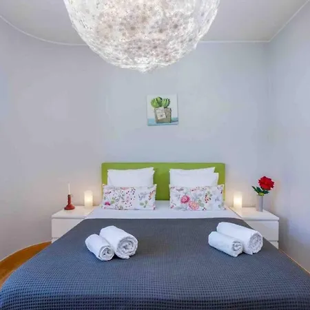 Admirable 1 Bedroom Marina View Apt. 阿尔布费拉