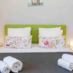 דירה Admirable 1 Bedroom Marina View Apt. אלבופיירה