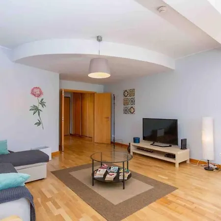 Apartamento Admirable 1 Bedroom Marina View Apt.